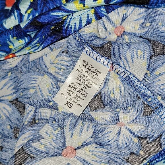 NWT Lularoe Classic T Bright Blue Flower Design Womens Size XS 2-4 - Picture 4 of 7